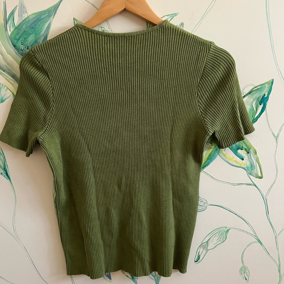 Classiques Entier knit Olive Green Ribbed Short Sleeve Top - Picture 3 of 3